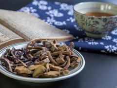 枳实在中医上是一种比较常见的药材，你知道枳实的作用与功效吗？